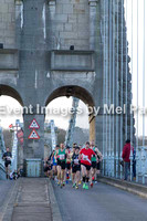 Race start over the bridge - front runners